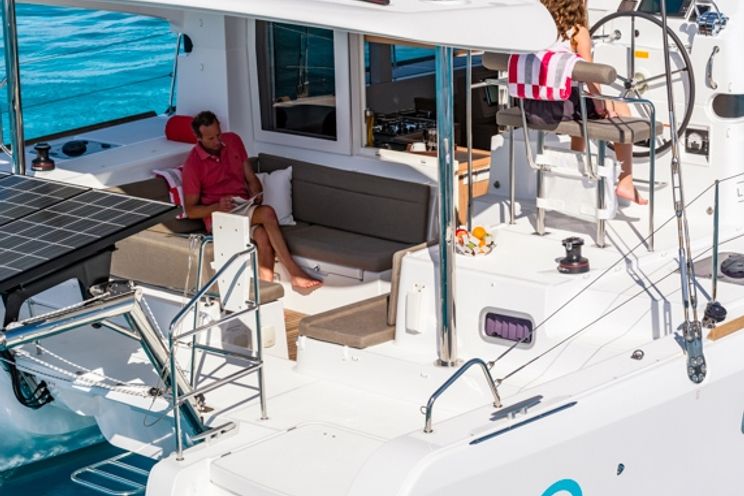 Charter Yacht Lagoon 39 - 4 Cabins - Macinaggio - Bonifacio - Port Pin Rolland - Toulon