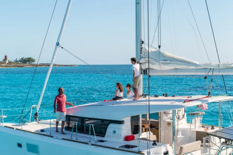 Charter Yacht Lagoon 39 - 4 Cabins - Macinaggio - Bonifacio - Port Pin Rolland - Toulon