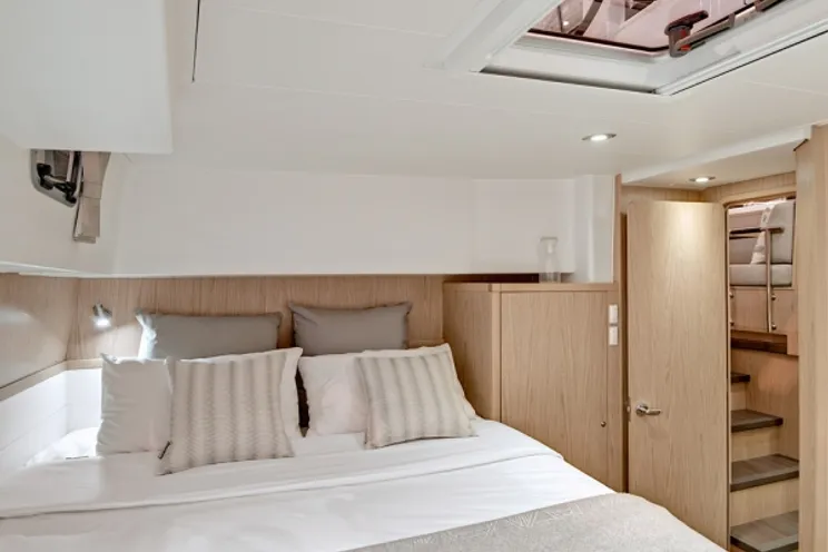 Charter Yacht Lagoon 39 - 4 Cabins - Macinaggio - Bonifacio - Port Pin Rolland - Toulon
