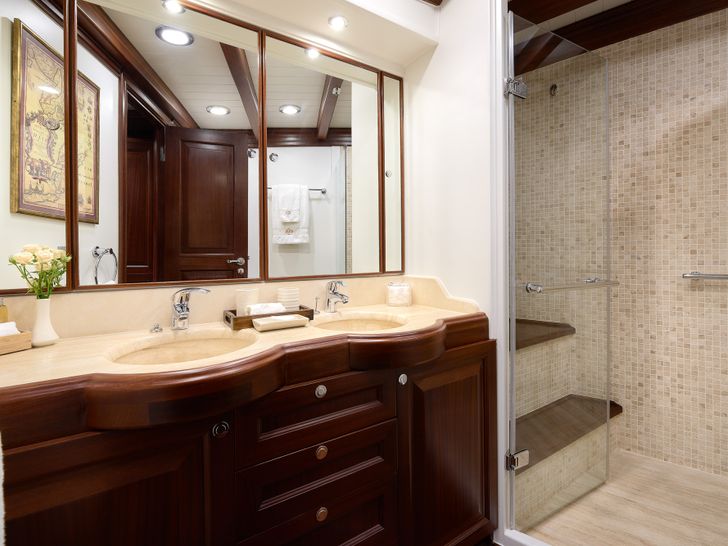 RIANA Silyon 41m Sailing Yacht Twin Cabin Ensuite RIANA Silyon 41m Sailing Yacht Twin Cabin Ensuite