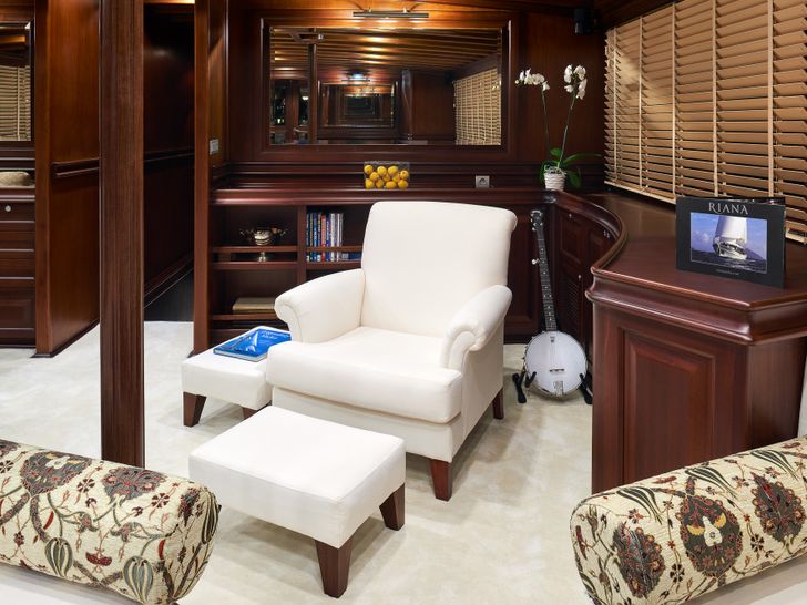 RIANA Silyon 41m Sailing Yacht Salon RIANA Silyon 41m Sailing Yacht Salon