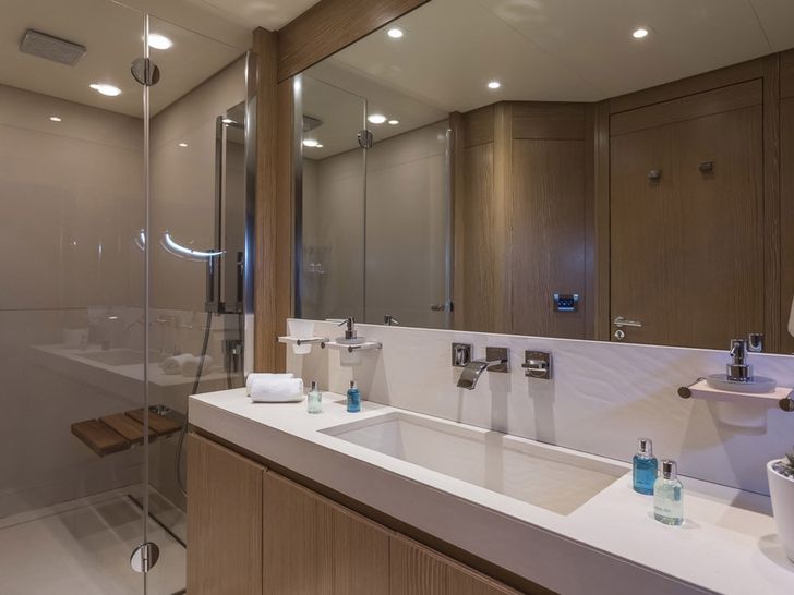 RINI V Technema 120 - master cabin bathroom RINI V Technema 120 - master cabin bathroom