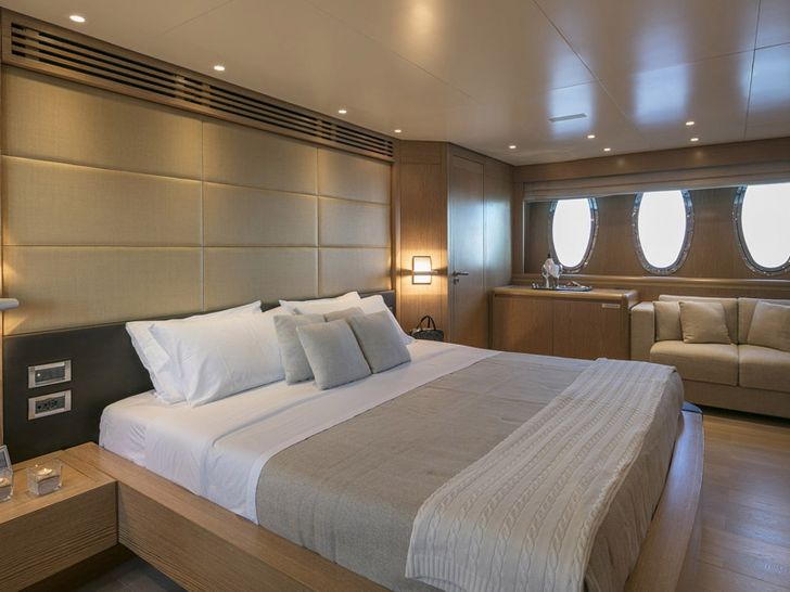 RINI V Technema 120 - VIP cabin 1 RINI V Technema 120 - VIP cabin 1