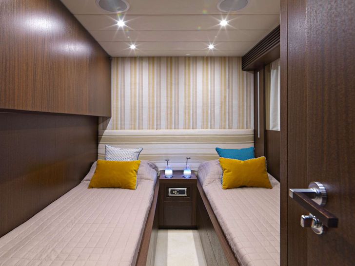 Twin Cabin