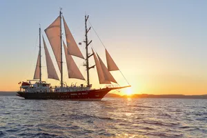 RUNNING ON WAVES - 209` Segel Masten Yachten - 18 Cabins - Athens RUNNING ON WAVES - 209` Segel Masten Yachten - 18 Cabins - Athens