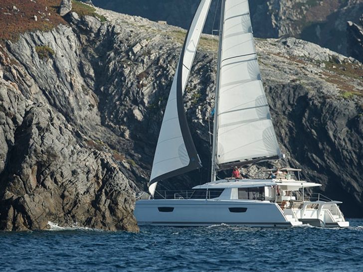 Saba 50 - Sailing Saba 50 - Sailing