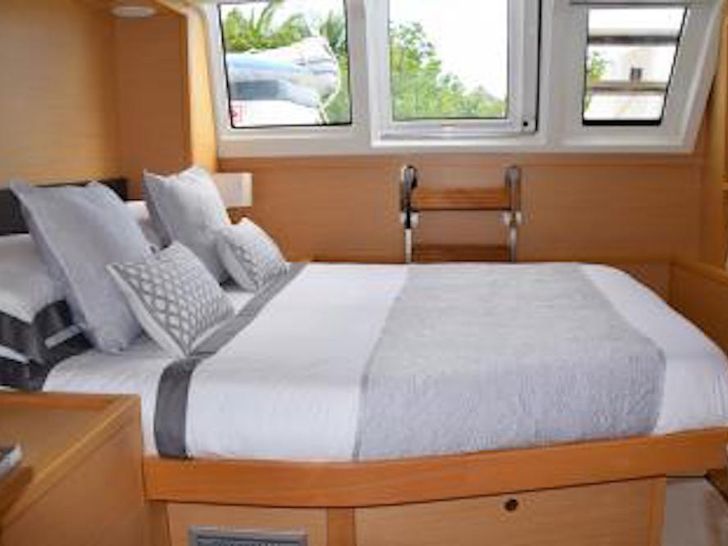SANDISEAS - Lagoon 62 - VIP Guest Queen Suite