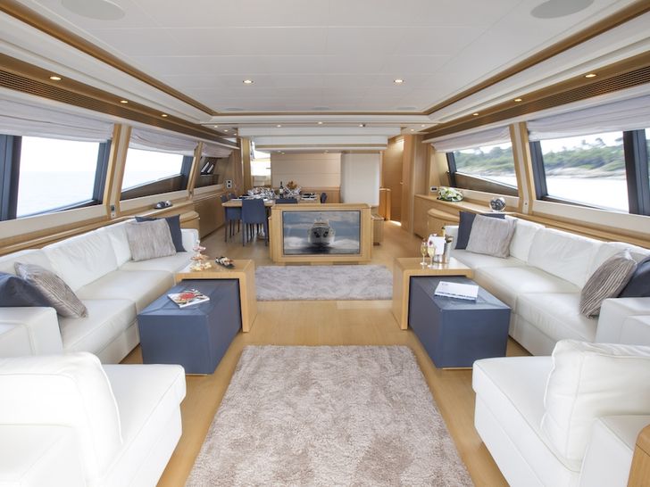 PORTHOS SANS ABRI Ferretti 881 - saloon PORTHOS SANS ABRI Ferretti 881 - saloon
