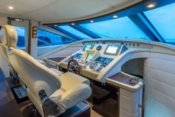 Charter Yacht SCARLET - 26m Azimut - Miami - Florida