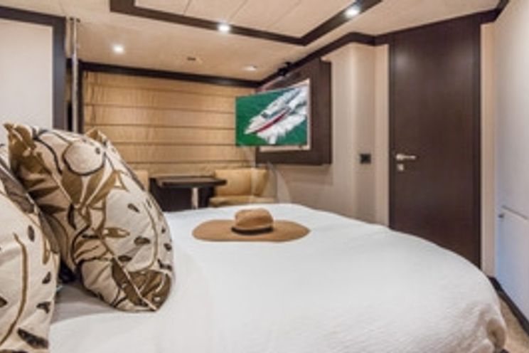 Charter Yacht SCARLET - 26m Azimut - Miami - Florida