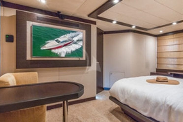 Charter Yacht SCARLET - 26m Azimut - Miami - Florida