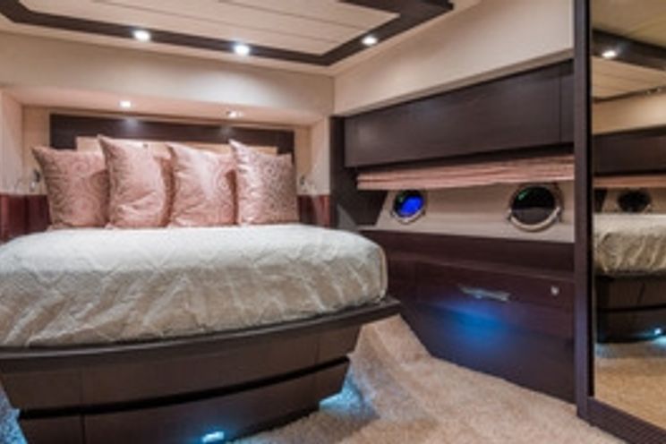 Charter Yacht SCARLET - 26m Azimut - Miami - Florida