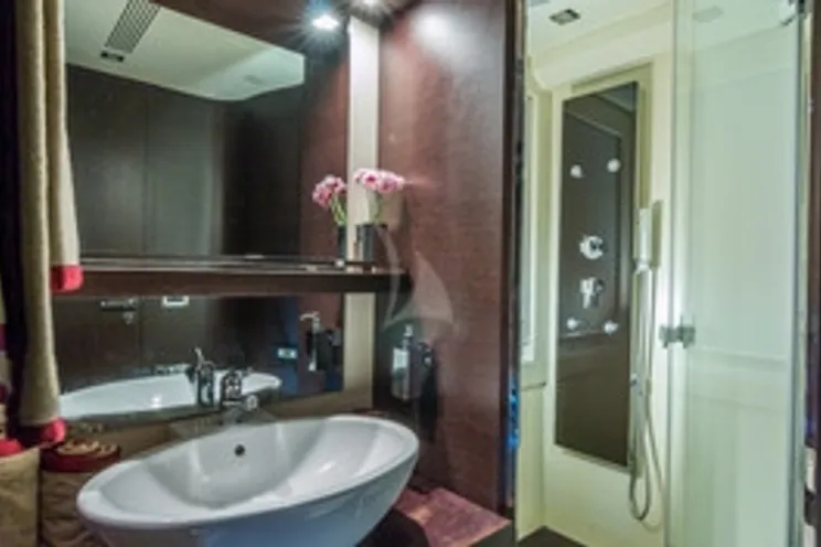 Charter Yacht SCARLET - 26m Azimut - Miami - Florida