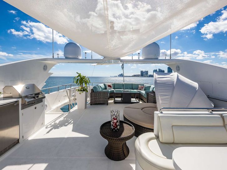 SCOTT FREE - President 114,sun deck panoramic view SCOTT FREE - President 114,sun deck panoramic view