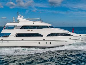 SCOTT FREE - President 114 - 4 Cabins - Fort Lauderdale - Florida East Coast - Bahamas SCOTT FREE - President 114 - 4 Cabins - Fort Lauderdale - Florida East Coast - Bahamas