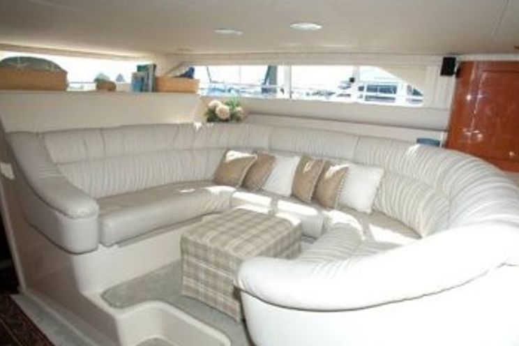 Charter Yacht Sea Ray 45 - 3 Cabins - Cancun - Isla Mujeres - Playa Del Carmen
