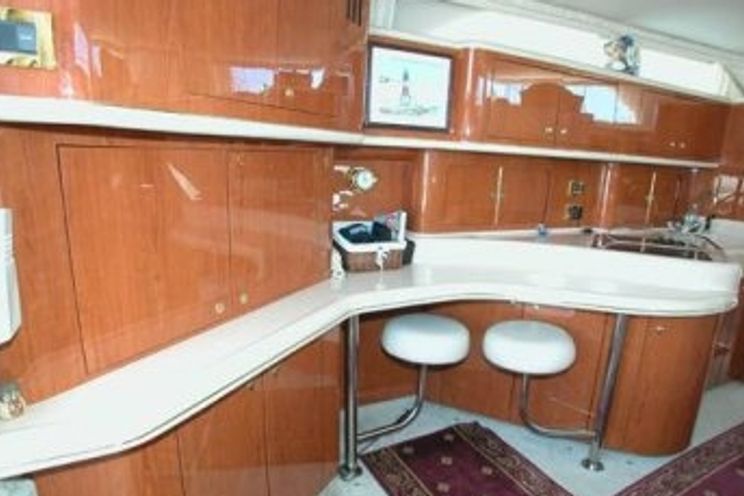 Charter Yacht Sea Ray 45 - 3 Cabins - Cancun - Isla Mujeres - Playa Del Carmen