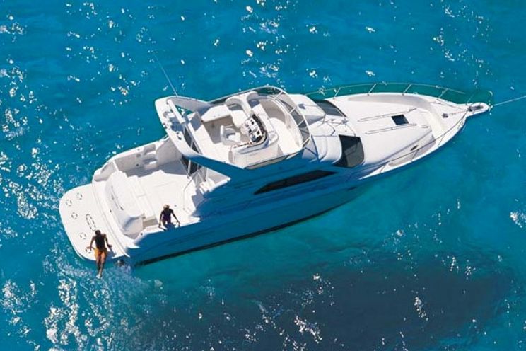 Charter Yacht Sea Ray 45 - 3 Cabins - Cancun - Isla Mujeres - Playa Del Carmen