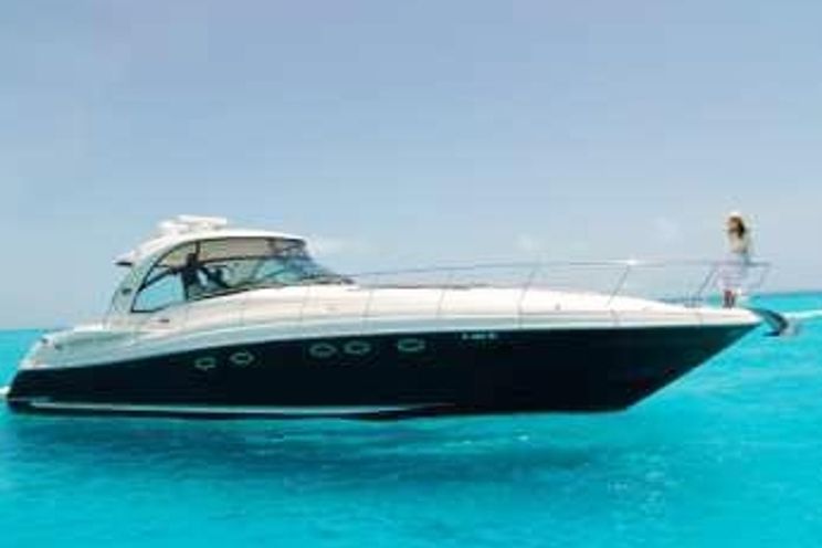 Charter Yacht Sea Ray 52 Sundancer - 2 Cabins - Cancun - Isla Mujeres - Playa Del Carmen