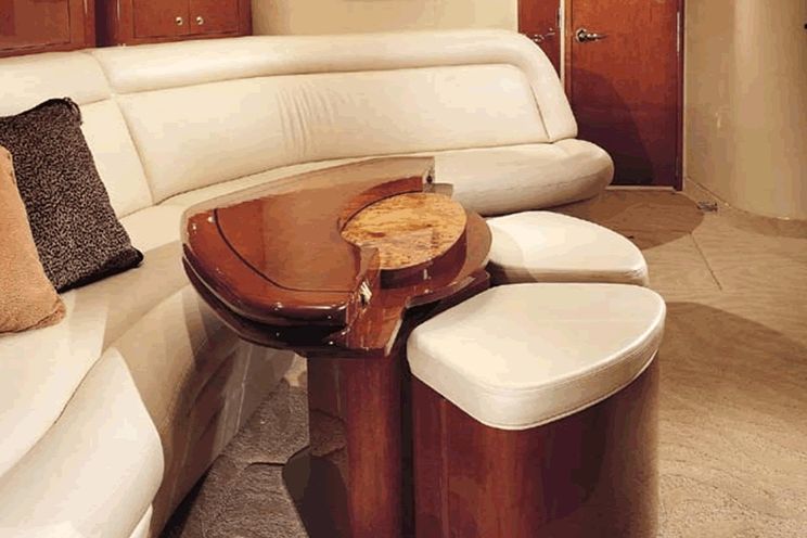 Charter Yacht Sea Ray 54 Sundancer - 2 Cabins - Cancun - Isla Mujeres - Playa Del Carmen