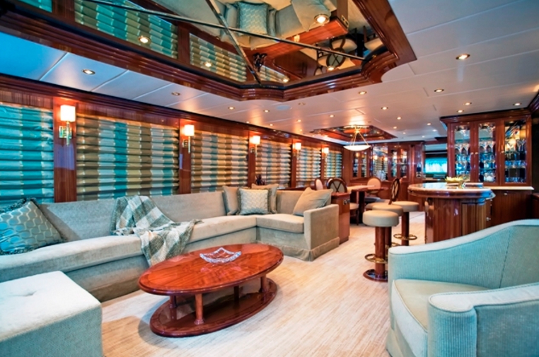 Charter Yacht SEA VENTURE - Hargrove 101 - 4 Cabins - Fort Lauderdale - Florida