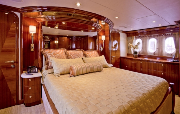 Charter Yacht SEA VENTURE - Hargrove 101 - 4 Cabins - Fort Lauderdale - Florida