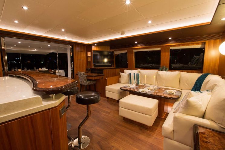 Charter Yacht SEA BOSS - Horizon 60 Power Cat - 3 Cabins - Nassau - Tortola - St Thomas