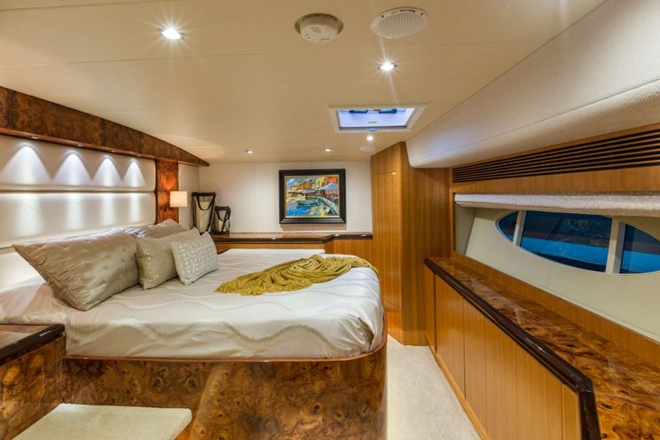 Charter Yacht SEA BOSS - Horizon 60 Power Cat - 3 Cabins - Nassau - Tortola - St Thomas