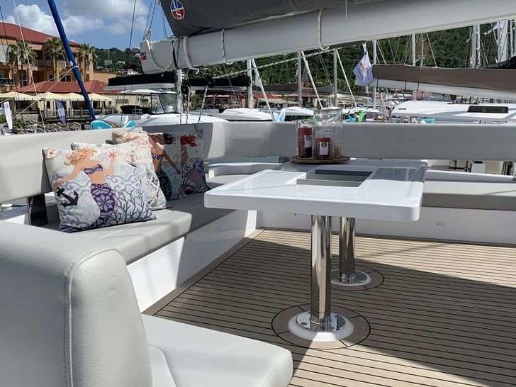 SEA DOG - Lounge SEA DOG - Lounge