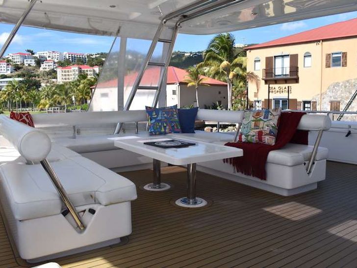 SEA ESTA Catamaran Flybridge Seating SEA ESTA Catamaran Flybridge Seating