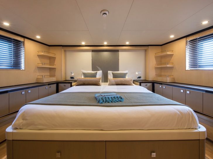 SEA STORY - Master ensuite SEA STORY - Master ensuite