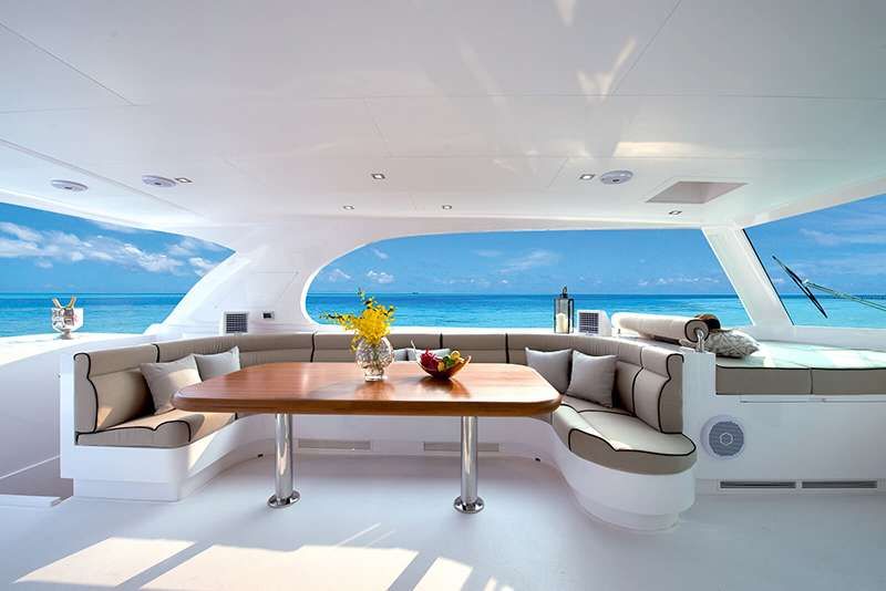 flybridge dining area