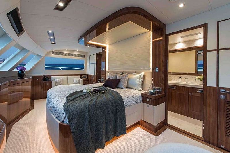 master cabin