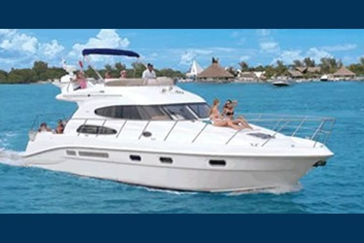 Charter Yacht Sealine 47 - 2 Cabins - Cancun - Isla Mujeres - Playa Del Carmen