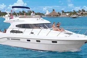 Sealine 47 - 2 Cabins - Cancun - Isla Mujeres - Playa Del Carmen Sealine 47 - 2 Cabins - Cancun - Isla Mujeres - Playa Del Carmen
