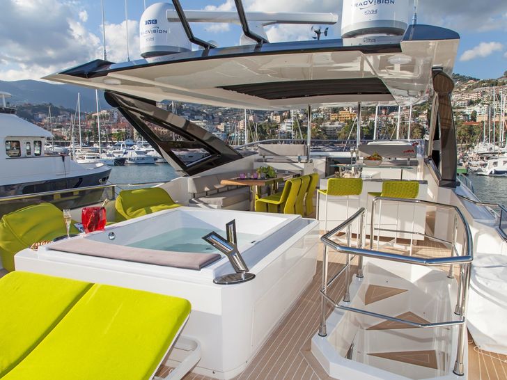 SEATALY Amer Cento Quad Luxury Superyacht Flybridge
