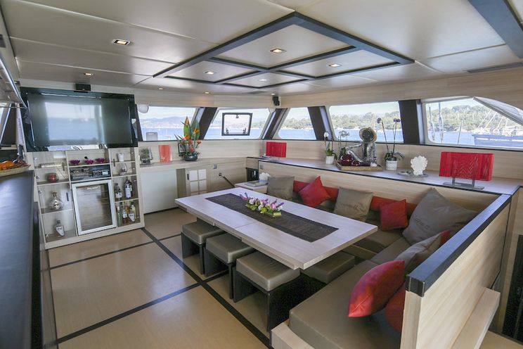 Charter Yacht SEAZEN II - Sunreef 70 - 4 Cabins - Cannes - Monaco - St Tropez