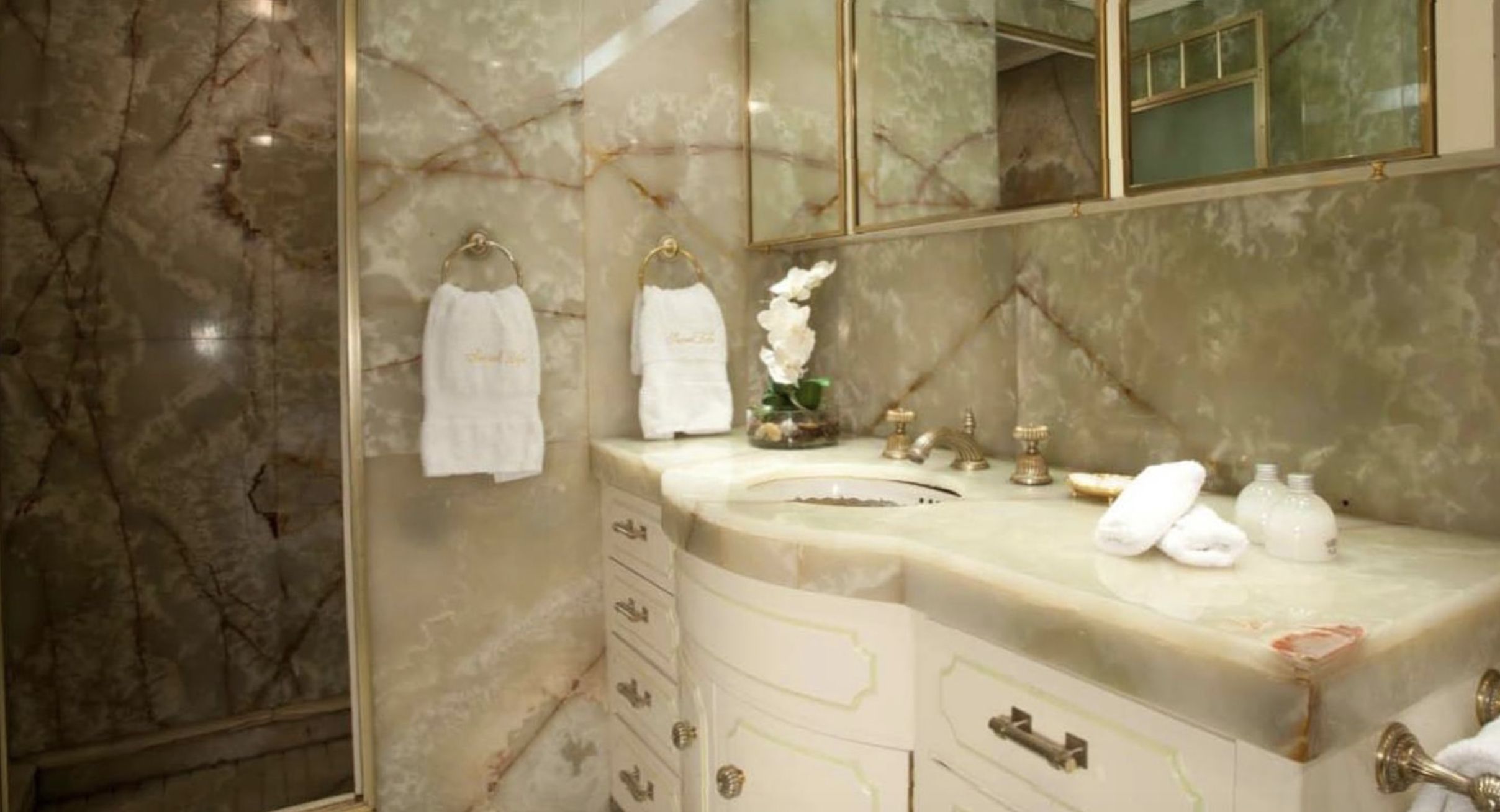 SECRET LIFE Bathroom