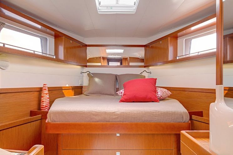 Charter Yacht Sense 55 - 3 Cabins - 2015 - Kastela