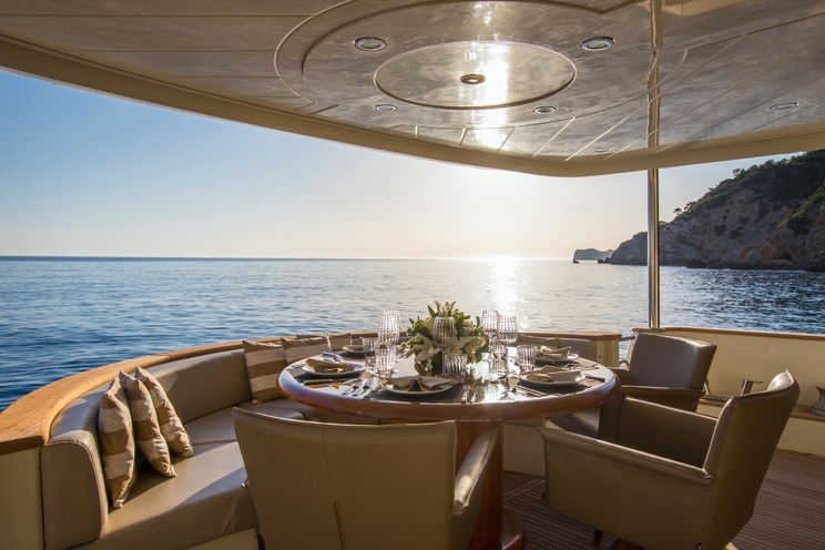 Charter Yacht SERAPH - 27m Mochi Craft - 4 cabins - Mallorca - Ibiza - Palma - Formentera