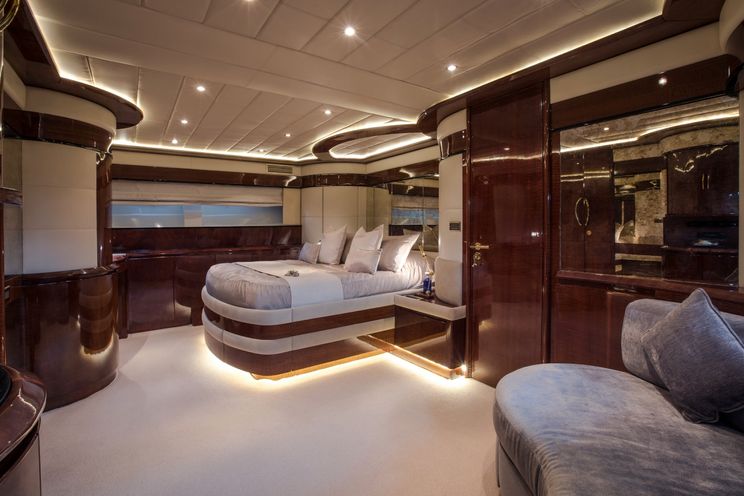 Charter Yacht SERAPH - 27m Mochi Craft - 4 cabins - Mallorca - Ibiza - Palma - Formentera