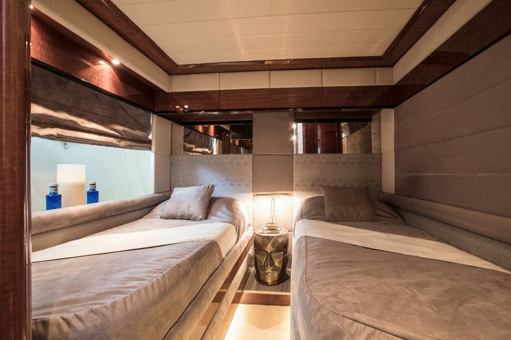 Charter Yacht SERAPH - 27m Mochi Craft - 4 cabins - Mallorca - Ibiza - Palma - Formentera