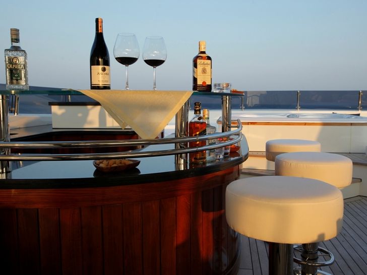 Flybridge Flybridge