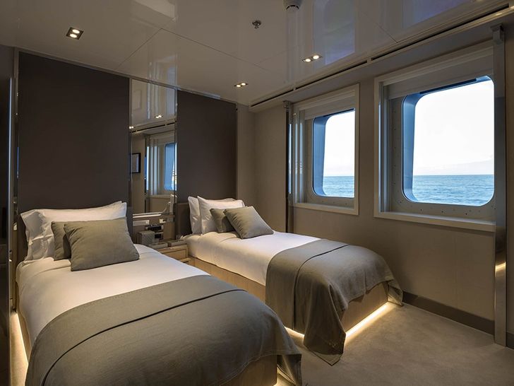 SERENITY Austal 72m Twin SERENITY Austal 72m Twin