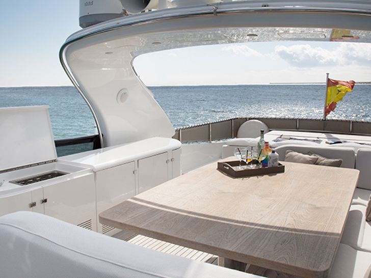 Flybridge Flybridge