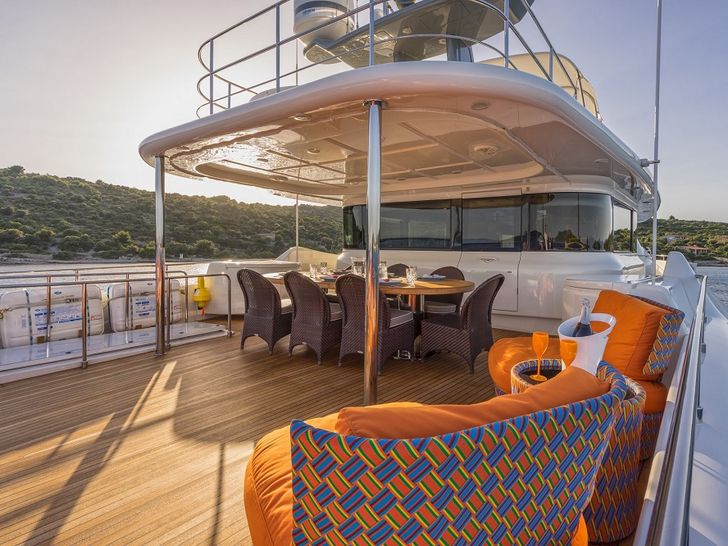 SEVENTH SENSE - Crewed Motor Yacht - Aft Dining SEVENTH SENSE - Crewed Motor Yacht - Aft Dining
