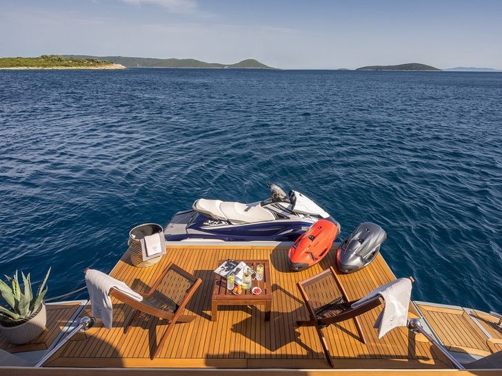SEVENTH SENSE - Crewed Motor Yacht - Swim Platform SEVENTH SENSE - Crewed Motor Yacht - Swim Platform