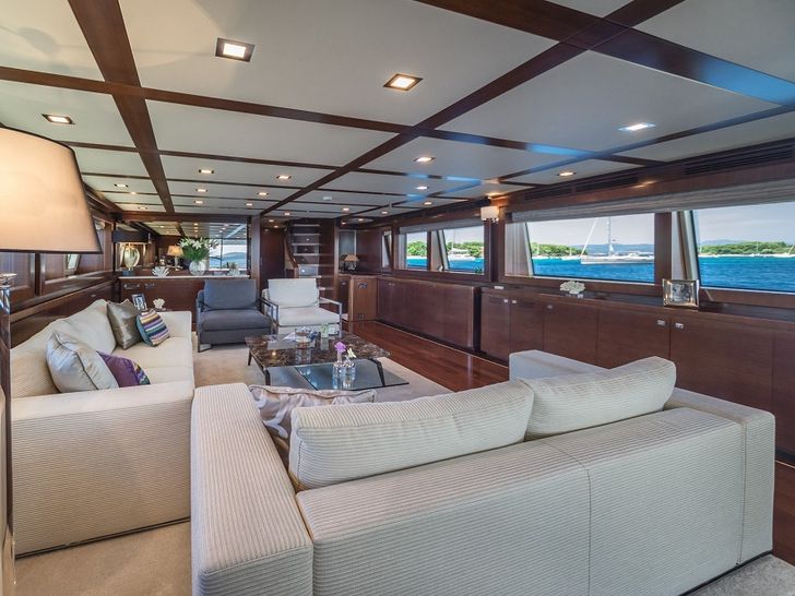 SEVENTH SENSE - Crewed Motor Yacht - Salon SEVENTH SENSE - Crewed Motor Yacht - Salon