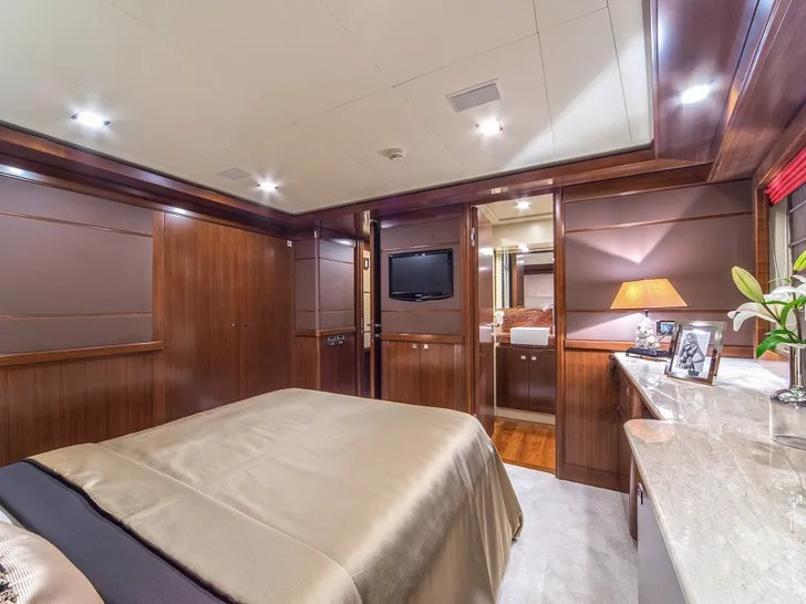 SEVENTH SENSE - Crewed Motor Yacht - Guest Double SEVENTH SENSE - Crewed Motor Yacht - Guest Double