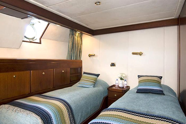 Charter Yacht SHAHA - Custom build - 6 Cabins - Naples - Milazzo - Malta